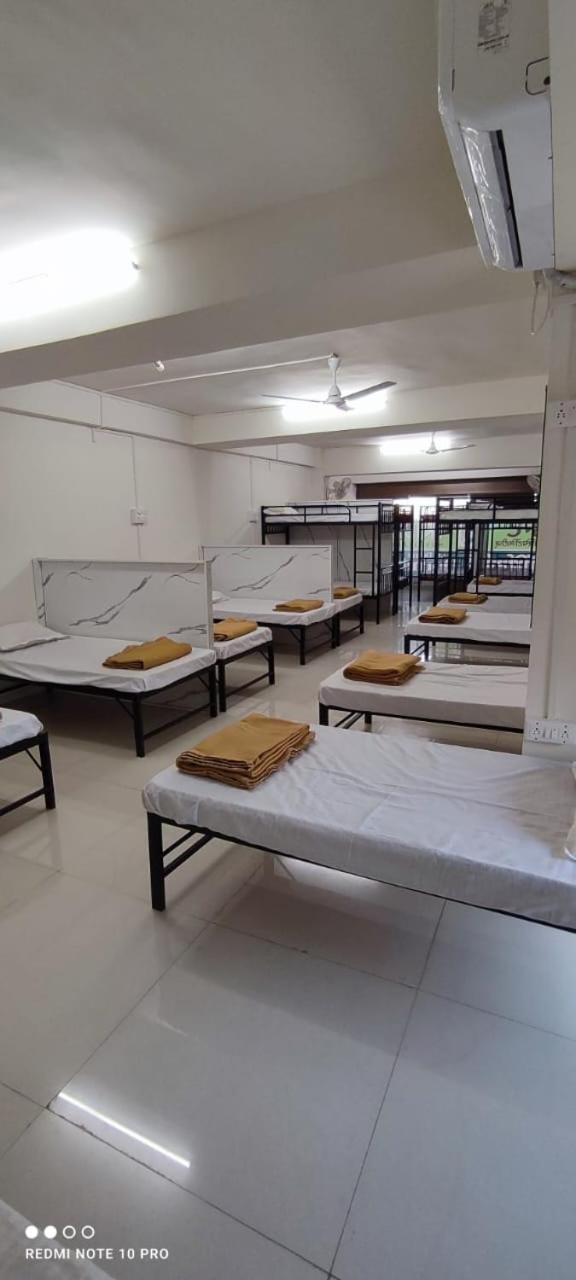 Trident Hospitalities Pansiyon Nashik Dış mekan fotoğraf